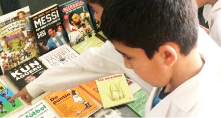 Se inaugura en Escuela 6 la biblioteca futbolera Antonio Alzamendi
