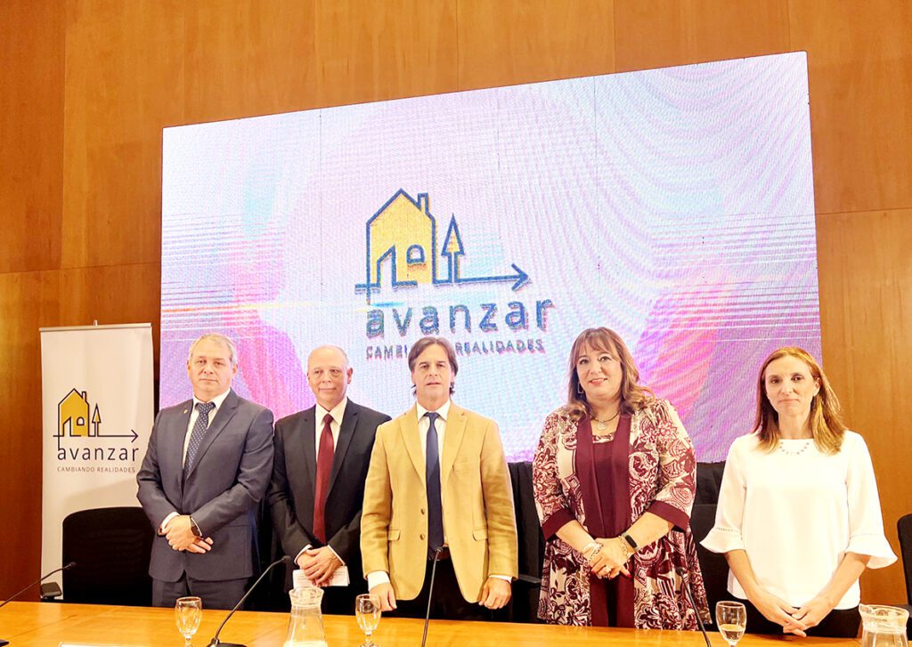 Asentamientos de Continuación Herrera, Terminal y Playa Vieja de Sarandí del Yí serán atendidos con 77 viviendas por el Plan Avanzar