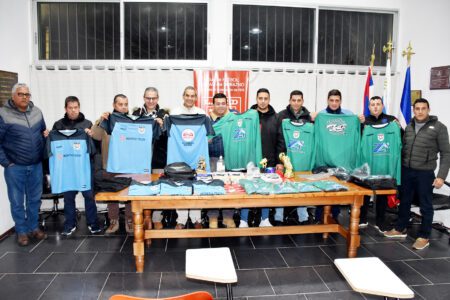 Árbitros Independientes de Durazno presentaron nueva indumentaria