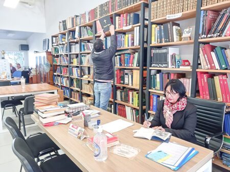 Con Recital Poético y Hora de Música, la Biblioteca Profesor Carlos Scaffo celebra su 45.º aniversario