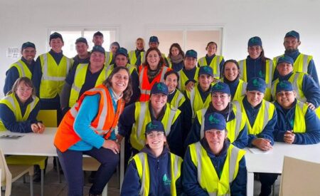 Fundación UPM impulsó talleres de sostenibilidad laboral con mujeres de Sarandí del Yí que se desempeñan en el Vivero