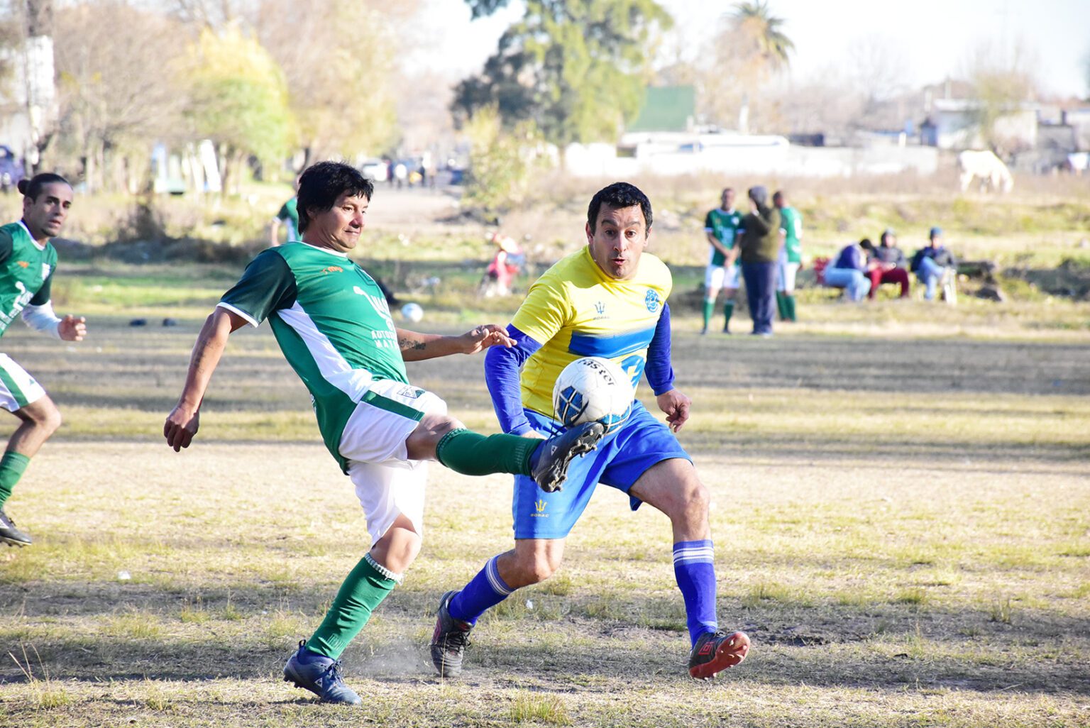 Liga Senior: Barcelona, Sportivo Yí y Boulevard lideran
