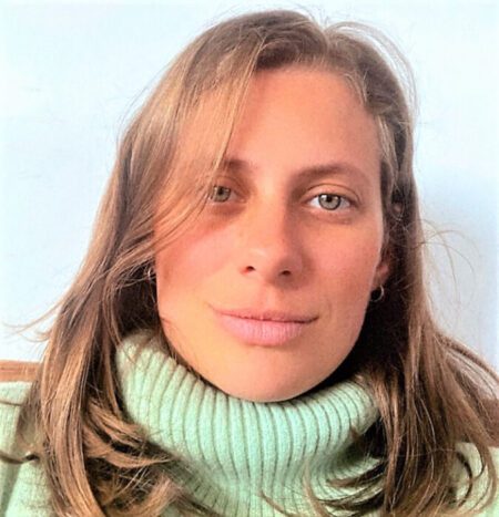 Psicóloga Valeria De Benedetti brinda certificación para porte de armas en Durazno