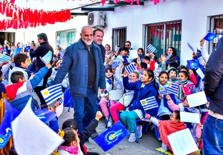 Ayer se inauguró la biblioteca Antonio Alzamendi, la primera futbolera del Uruguay