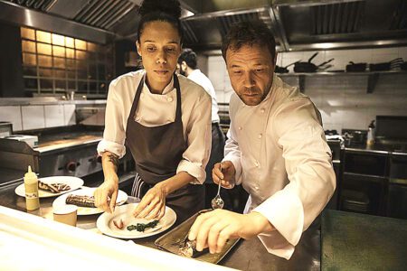 Cine Club de Durazno exhibe Boiling Point con funciones a las 18 y a las 20.30 horas