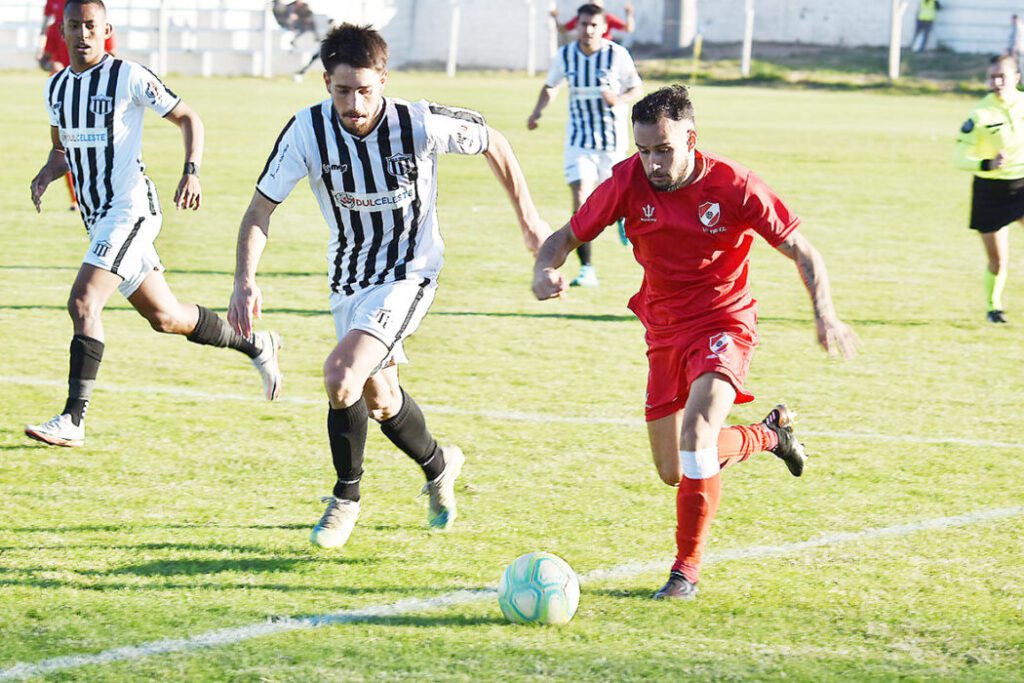 Ramiro Martínez, DT de Durazno FC: "No merecimos la derrota; fuimos protagonistas durante todo el partido"