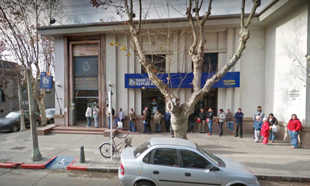 AEBU Durazno llevó el paro y sus proclamas a un nivel de denuncia en contexto de “hambre, desocupación y pobreza extrema”