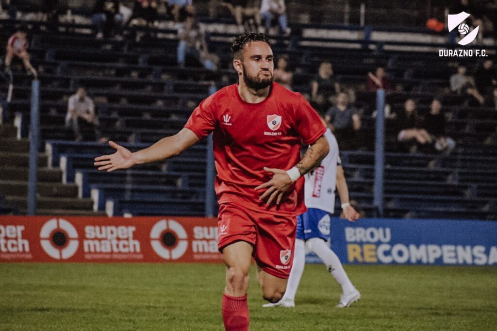 Primera División Amateur: Durazno FC ganó con el código penal y es líder de la serie A 3 Primera División Amateur: Durazno FC ganó con el código penal y es líder de la serie A