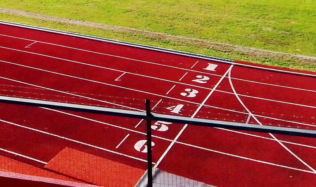 Ante episodio de trabajadores increpados por jugadores de Los Halcones, SND recuerda que está prohibido realizar calentamiento sobre pista de atletismo