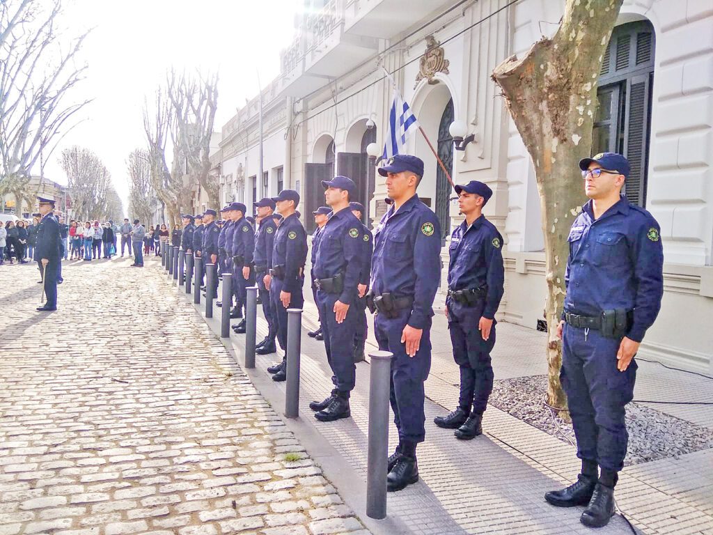 agentes de policia durazno