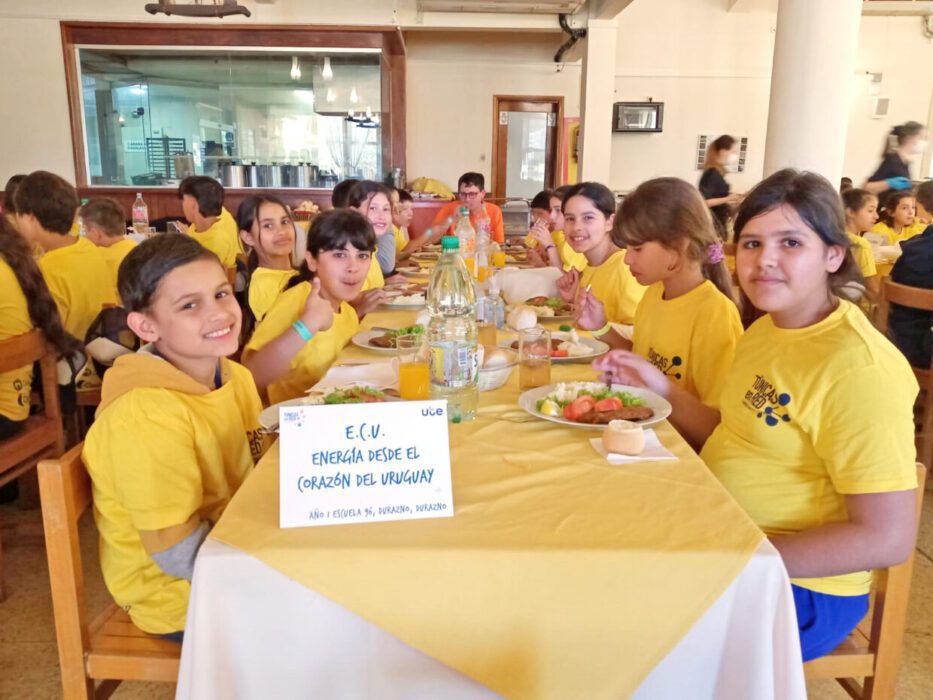 escolares durazno almuerzo escolares durazno almuerzo