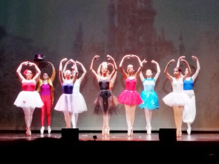 Con destacada muestra en Teatro Español Escuela de danzas de Ethel Aquistapache cerró ciclo 2022