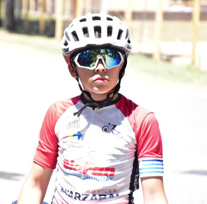 Club Ciclista Escuela Durazno con varios campeones en el Codecam 3 Giovanni Mechelk Codecam Durazno