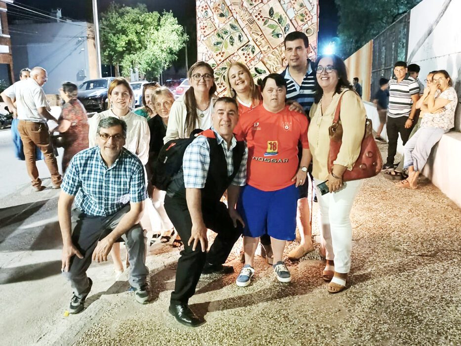 Se inauguró memorial en homenaje a la Roja del Yí en esquina de Penza y De León