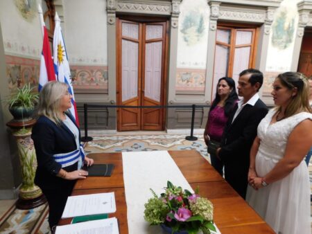 Por primera vez, se celebró una boda en el restaurado Palacio Penza de Durazno