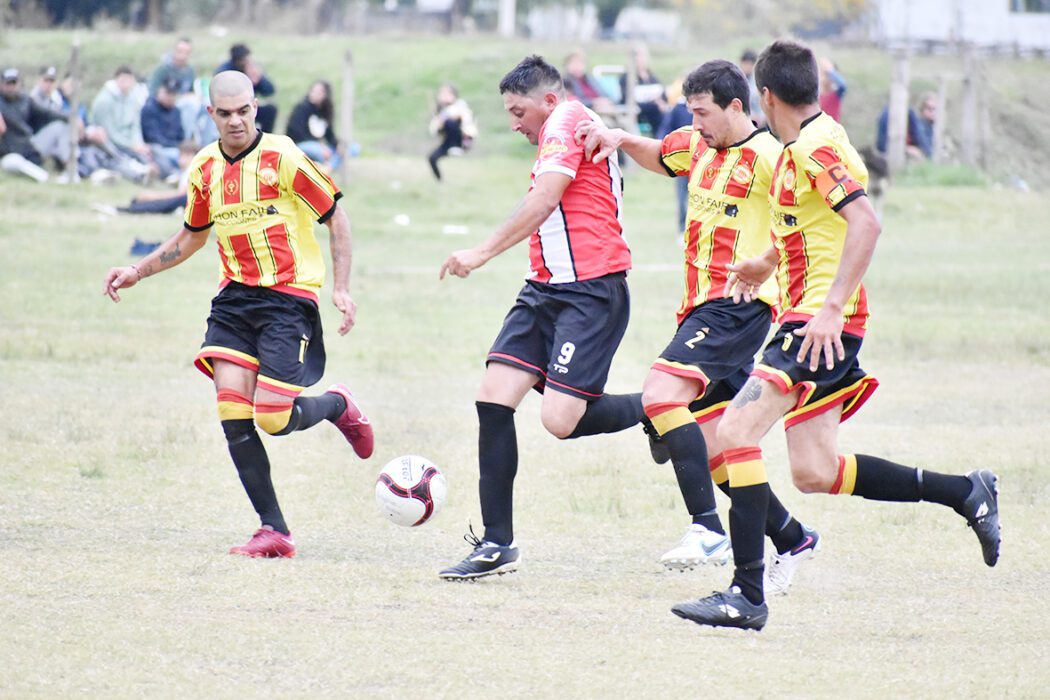 Seniors: River Plate y Durán igualaron 2 a 2