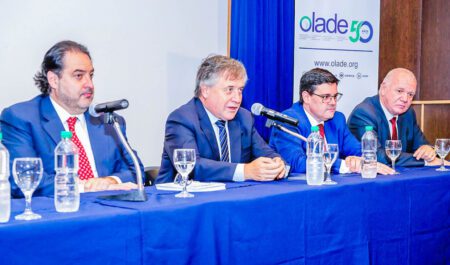 Hidrógeno verde, la próxima gran inversión que recibirá Pueblo Centenario y que consumirá “apenas 15 metros de agua por día”