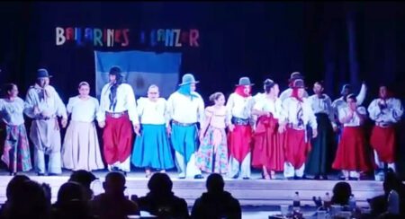 Primero Oriental participó en Buenos Aires del 4.º Encuentro Latinoamericano de Danzas