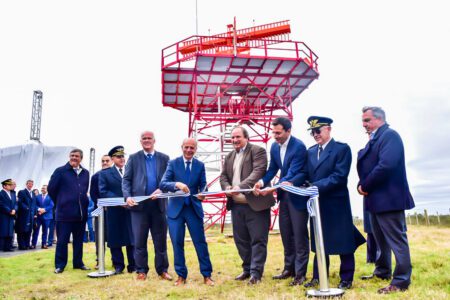 Autoridades inauguraron moderno radar en Aeropuerto Santa Bernardina