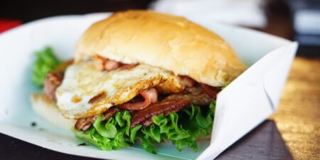 El mejor chivito que hayas probado, desde el stand de SARU