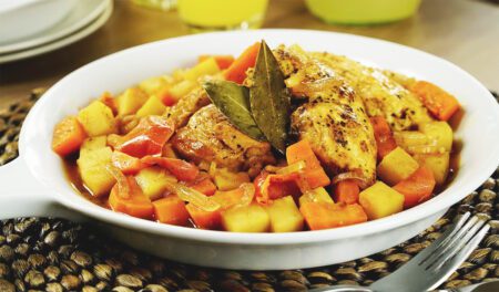 Pollo a la cacerola con vegetales