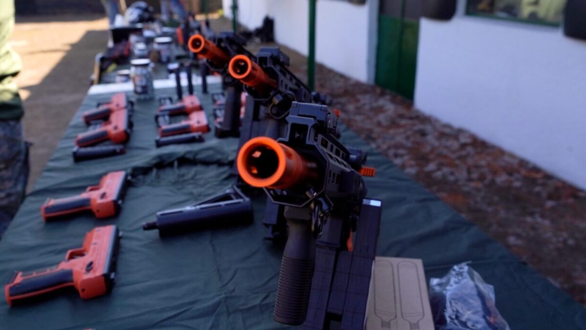 Nuevo armamento no letal recibido por la Policía