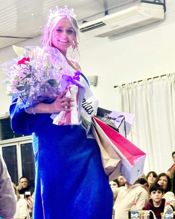 La sarandiyense Claudia Abreu representará a Durazno en el certamen “Señora de las 4 décadas” 4 Claudia Abreu es la reina departamental Señora de las 4 Décadas