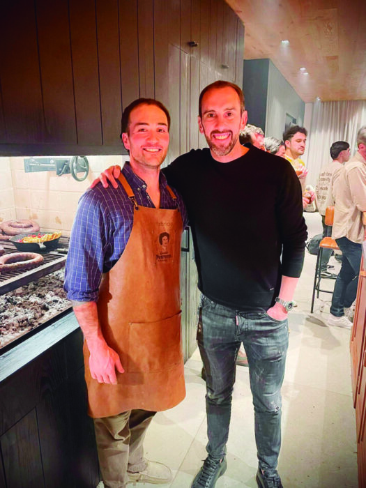 Mojica con Diego Godín