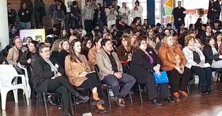 Once liceos participaron en la conmemoración del Día de la Educación Pública Uruguay 2024, celebrada en Durazno con actividades interactivas y muestras educativas.